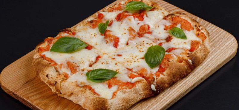 Четыре сына: Пицца Маргарита в подарок при заказе от 1500 руб.